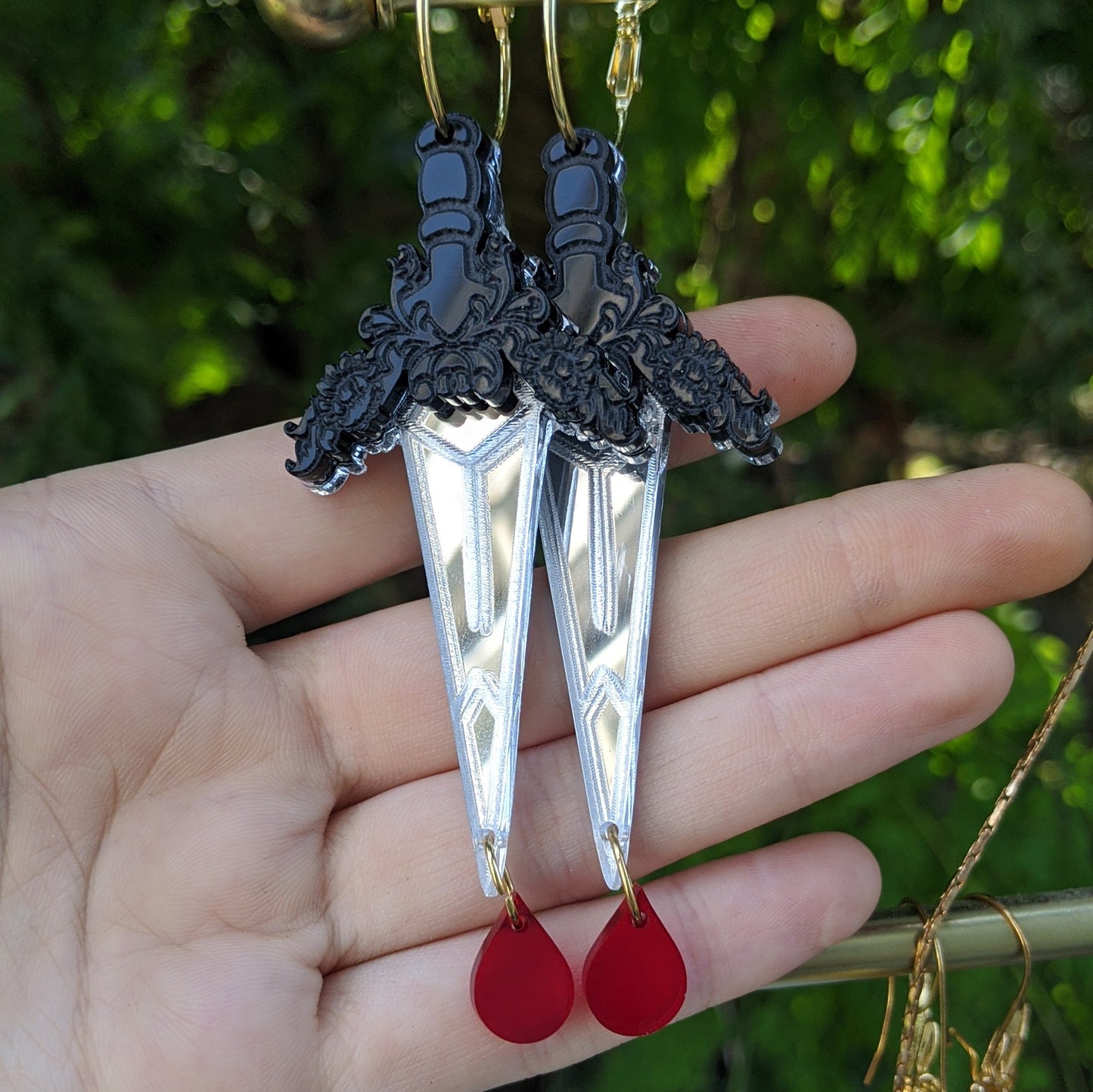 Dagger Hoops