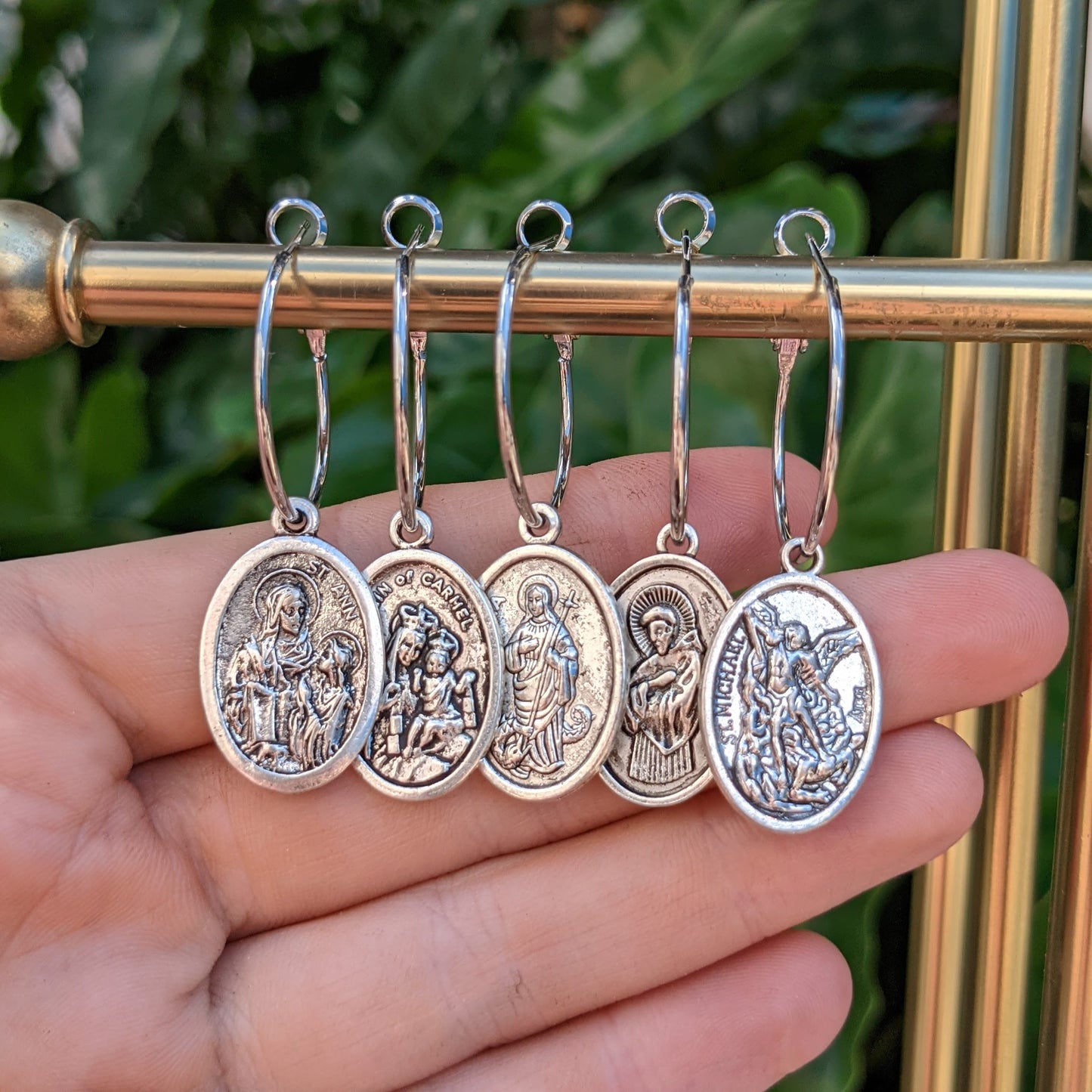 Assorted Saint Medals - Silver - Single