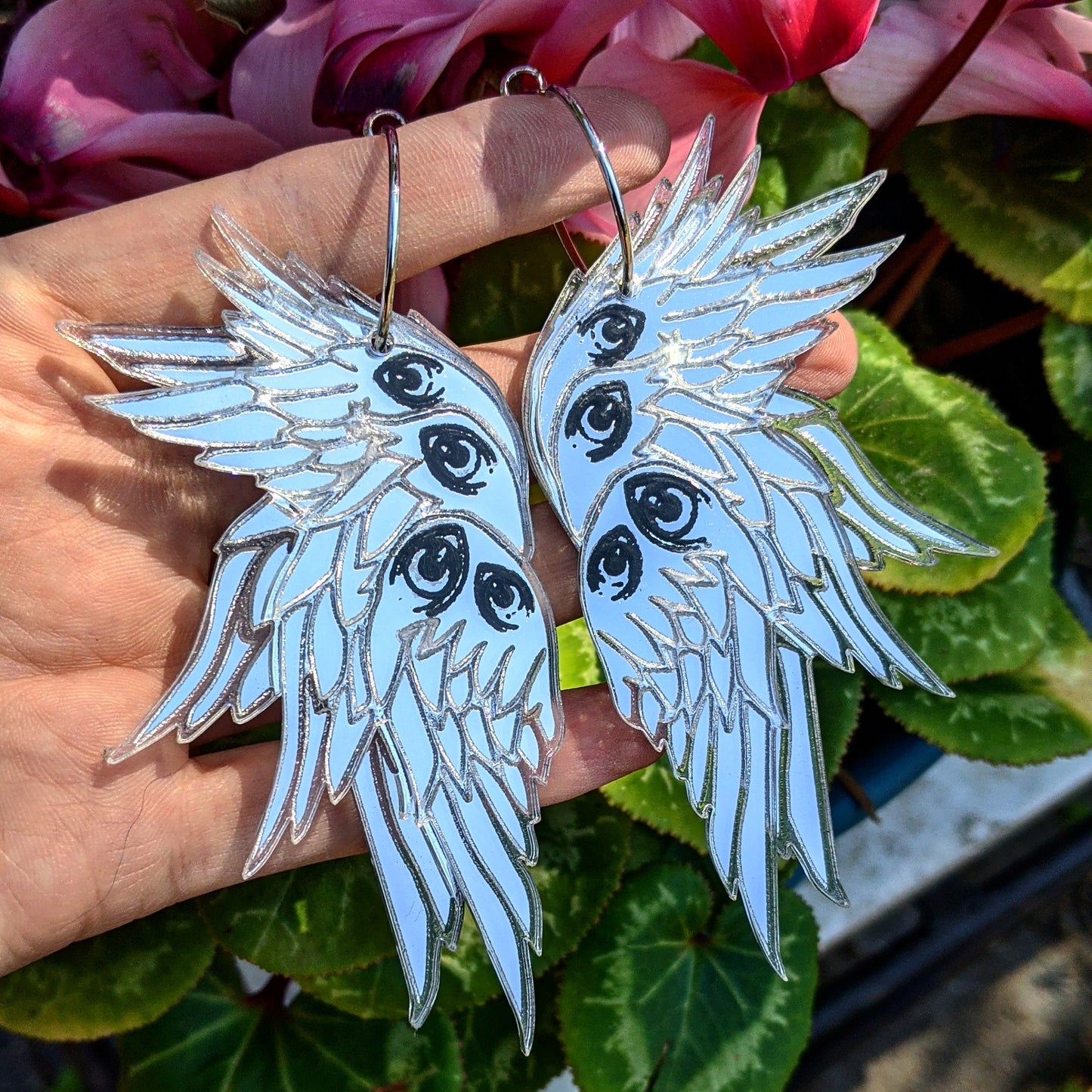 👁 seraphim 👁 - mirrored