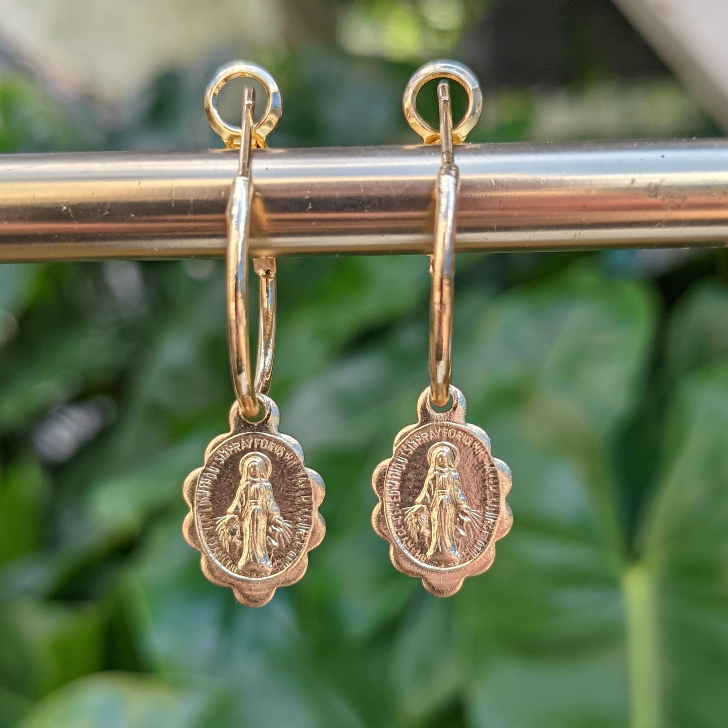 Miraculous Virgin Medal Extra Small - Gold - Single