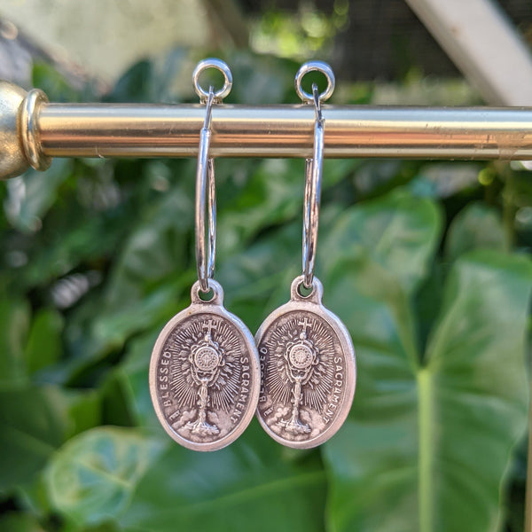 Blessed Sacrament Medal - Silver - Single